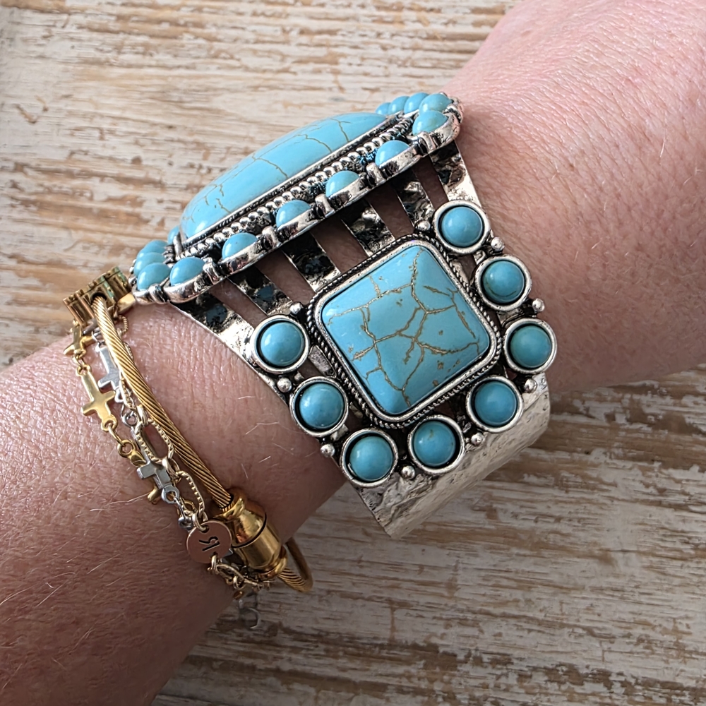 🩵Turquoise Statement Bracelet - Picture 2 of 6